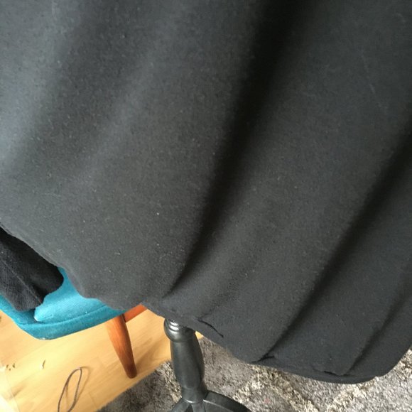 Black Market Voluminous Top - Picture 5 of 8